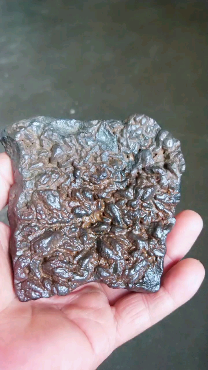 稀有金属石陨石手把件