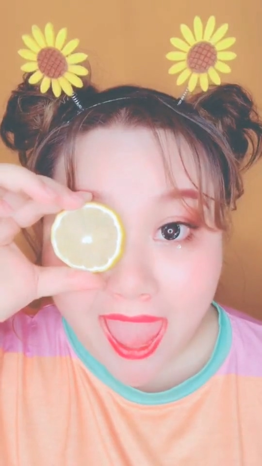 胖女孩#可萌可酷的盖伦妹,请查收