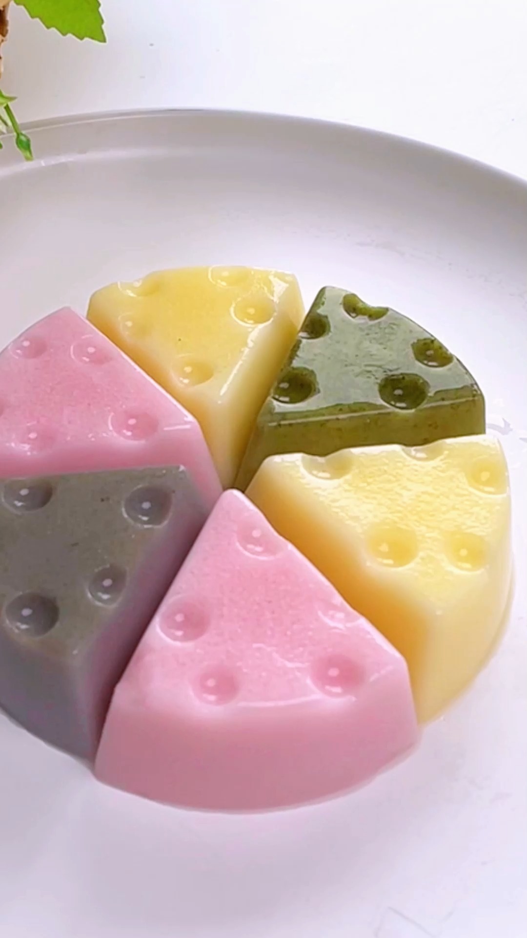 美食#100种白凉粉做法 | 多彩牛奶布丁,香甜嫩滑,简单易做-度小视