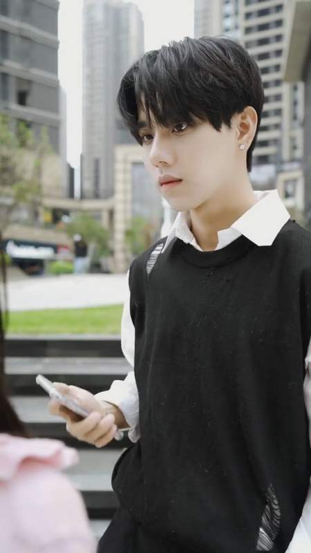 扫码下载度小视 发个视频 让别人知道 志鸿白马小志 28.