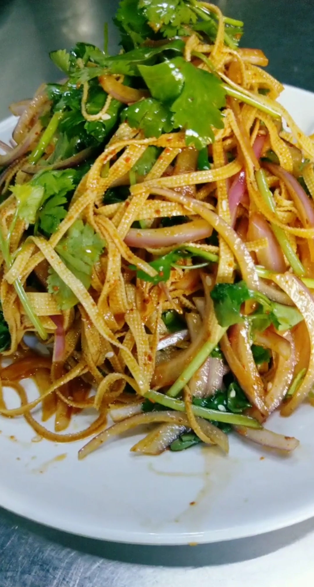 美食宏哥故事汇#一看就会【洋葱炝拌干豆腐】