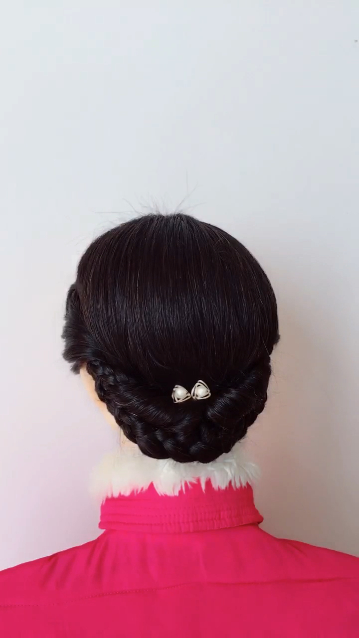 寻找全民穿搭小"红"人#阔太太发型你喜欢?