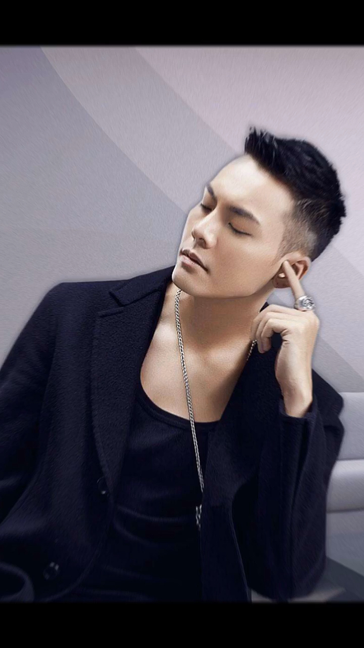 陈伟霆#很a,很刚,又很欲,还很会撩,让人怎么能不着迷