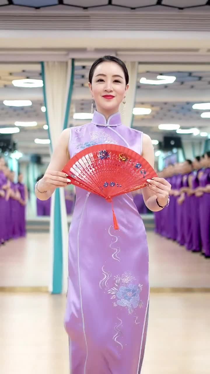 不是千篇一律的样子不同的个性演绎不同的风情身所形体仪态美学毛宇琳