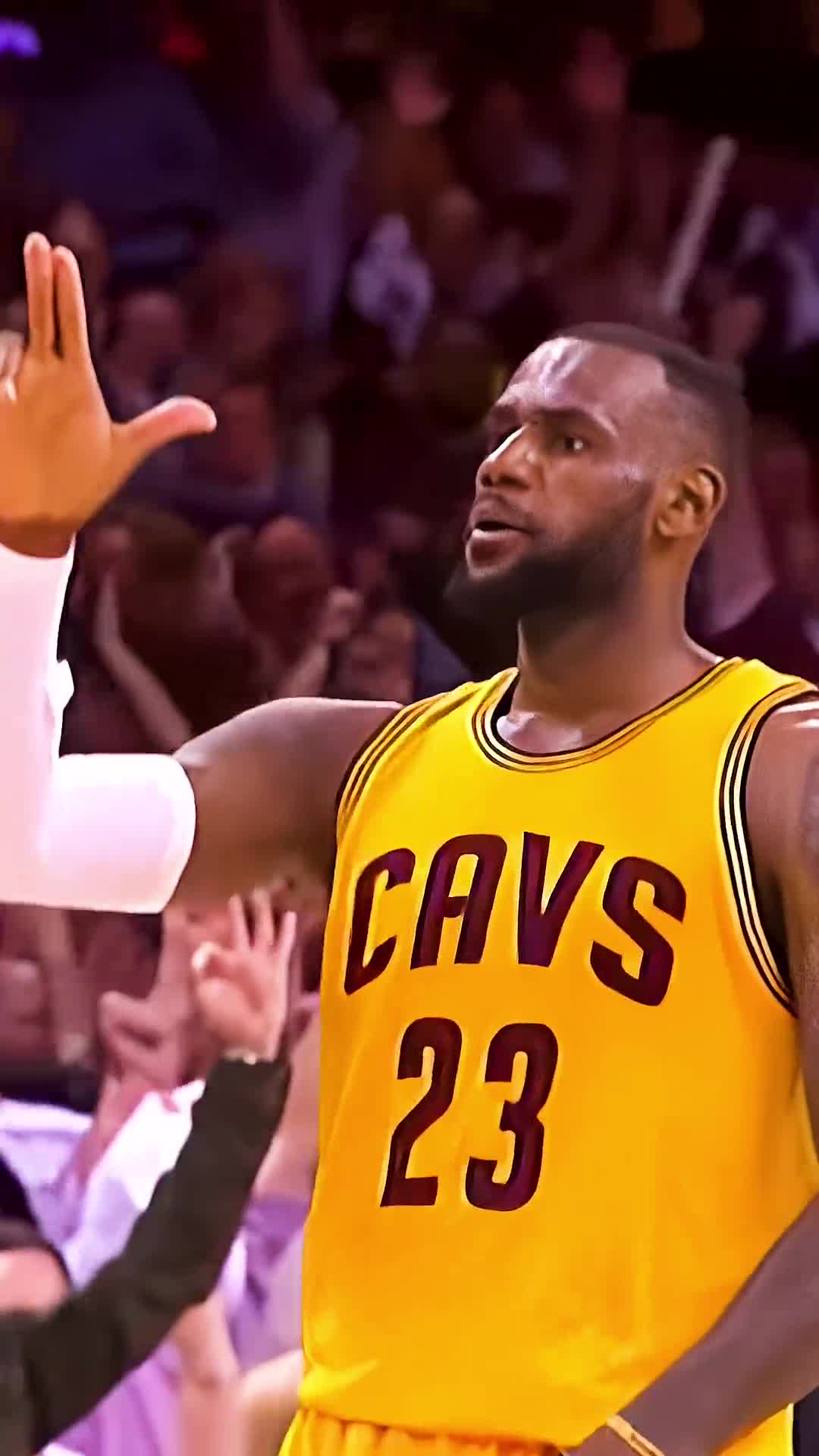 篮球#科比vs詹姆斯的庆祝手势哪个更有杀伤力?科比詹姆斯