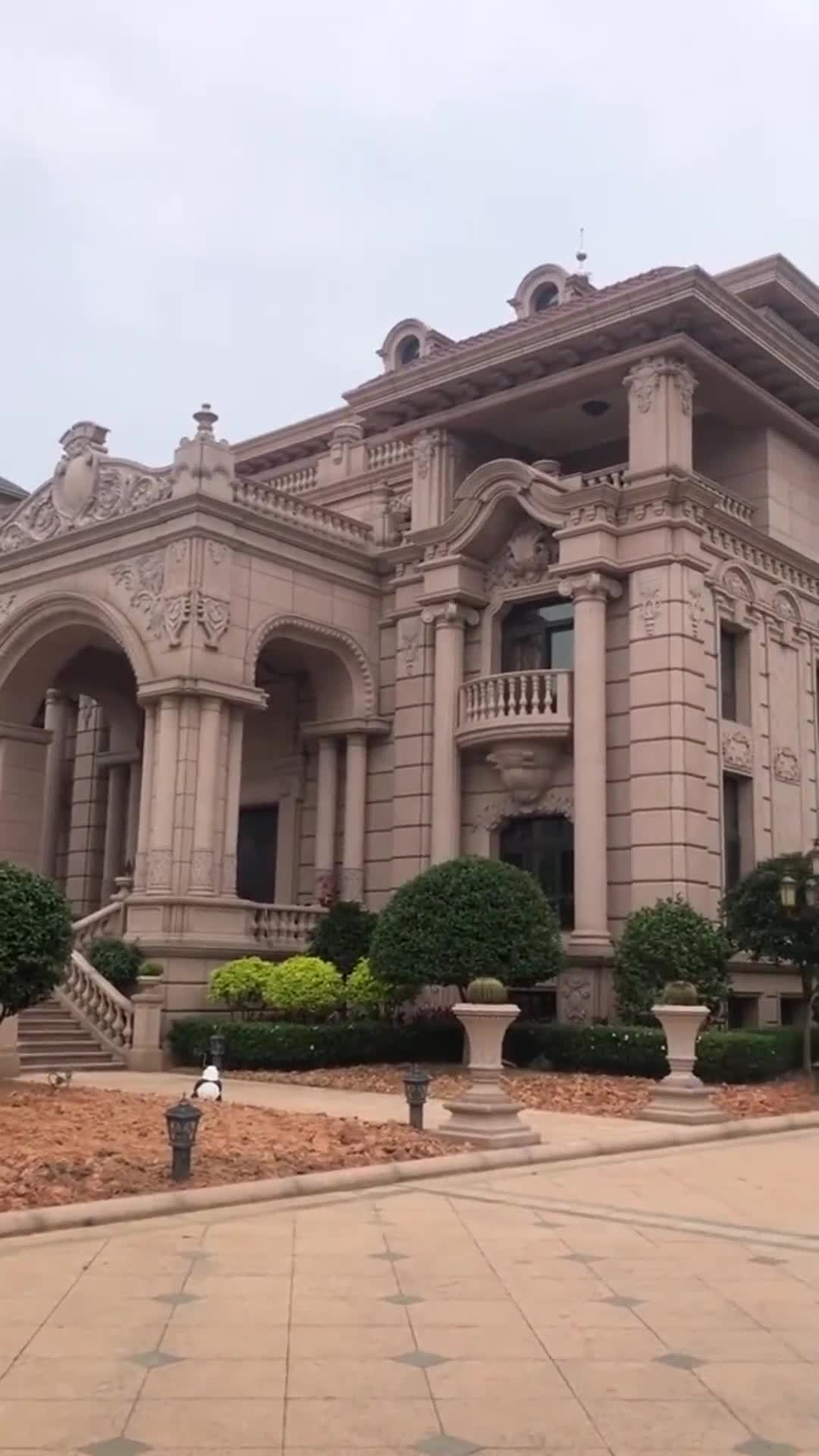 福建富商的豪宅,耗资上亿堪比五星级酒店,网友:豪无人性!