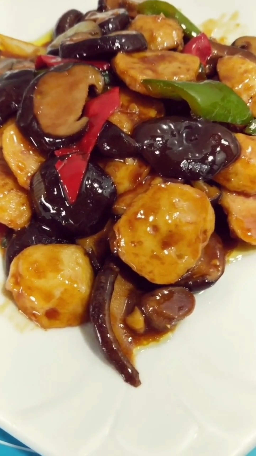 教你在家轻松学会香菇炒鱼丸.