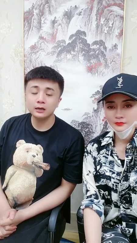 爹妈团的家人们大家好,我手术期限推迟了,最近家里发生了很多事,老妈