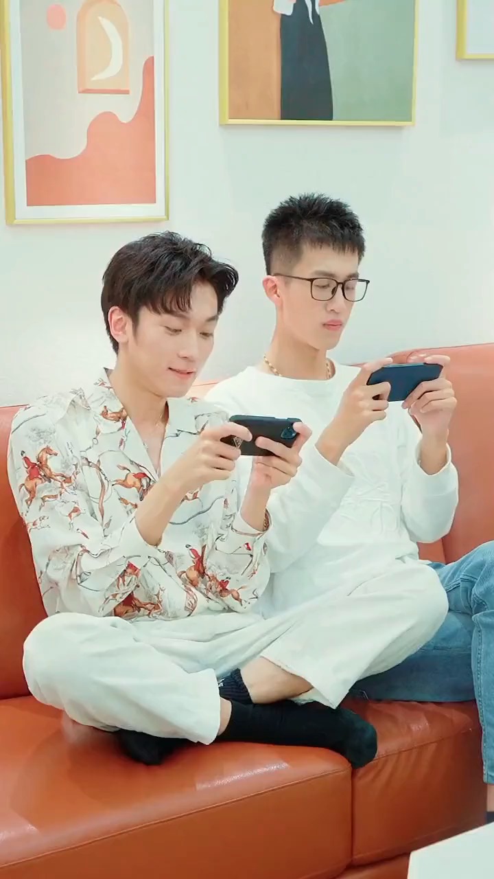 《城七日记本》第1集 我和总裁的爱情从那刻开始…%恋爱 (上)