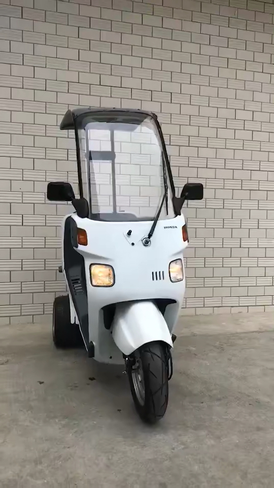 本田带蓬2冲大三轮不倒翁 原版原漆 改装加大后轮圈 电脚双启动 带雨