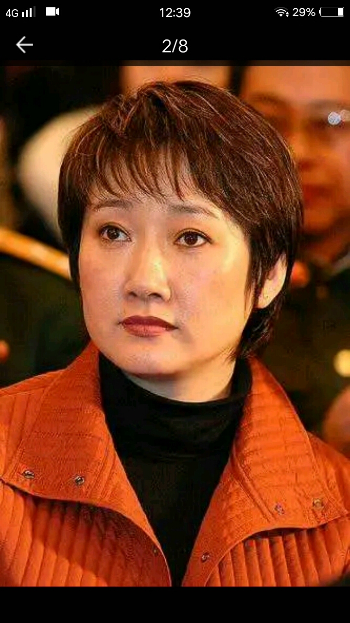 明星动态#王刚前妻成方圆近照,60岁风韵犹存,离婚后至今未再婚