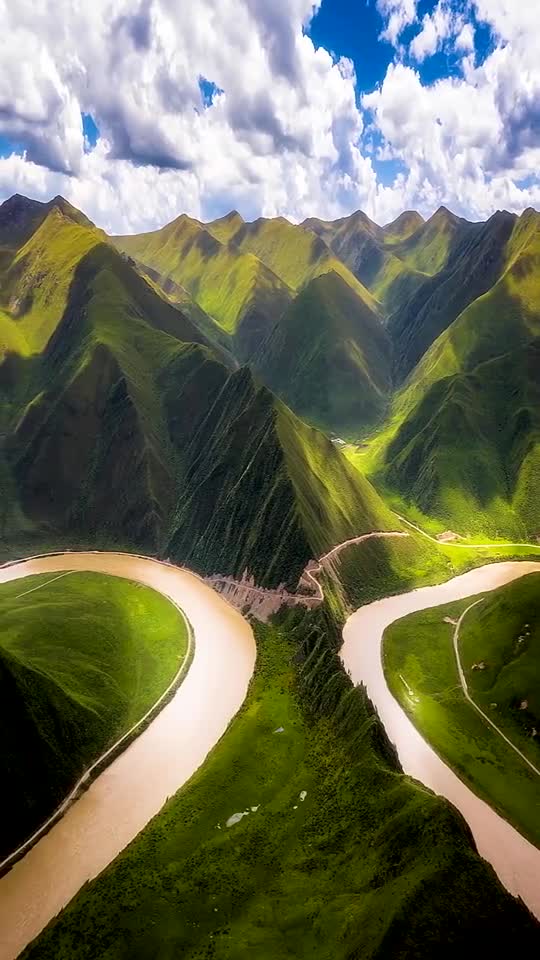 青海巴颜格拉山,黄河的原头,别誉为中国的母亲河