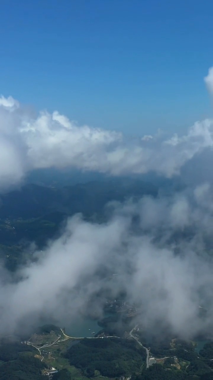 在家后山顶遥控6公里外的无人机穿云,当看到清江群岛的时候,就算回不