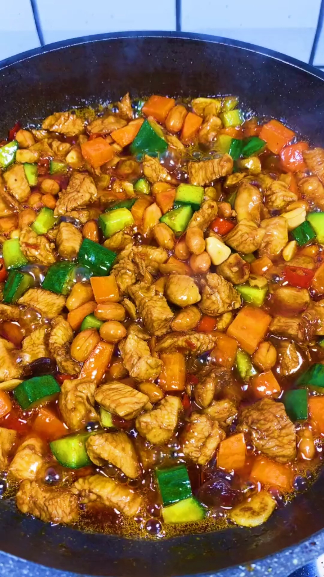 美食#鸡肉炒炒三丁,色香味全超级下饭