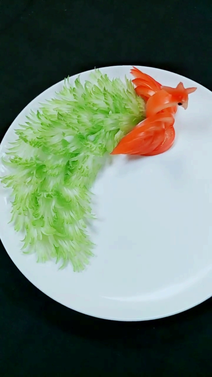 大佬来了#最美的孔雀开屏,食品雕刻艺术@全民小助手