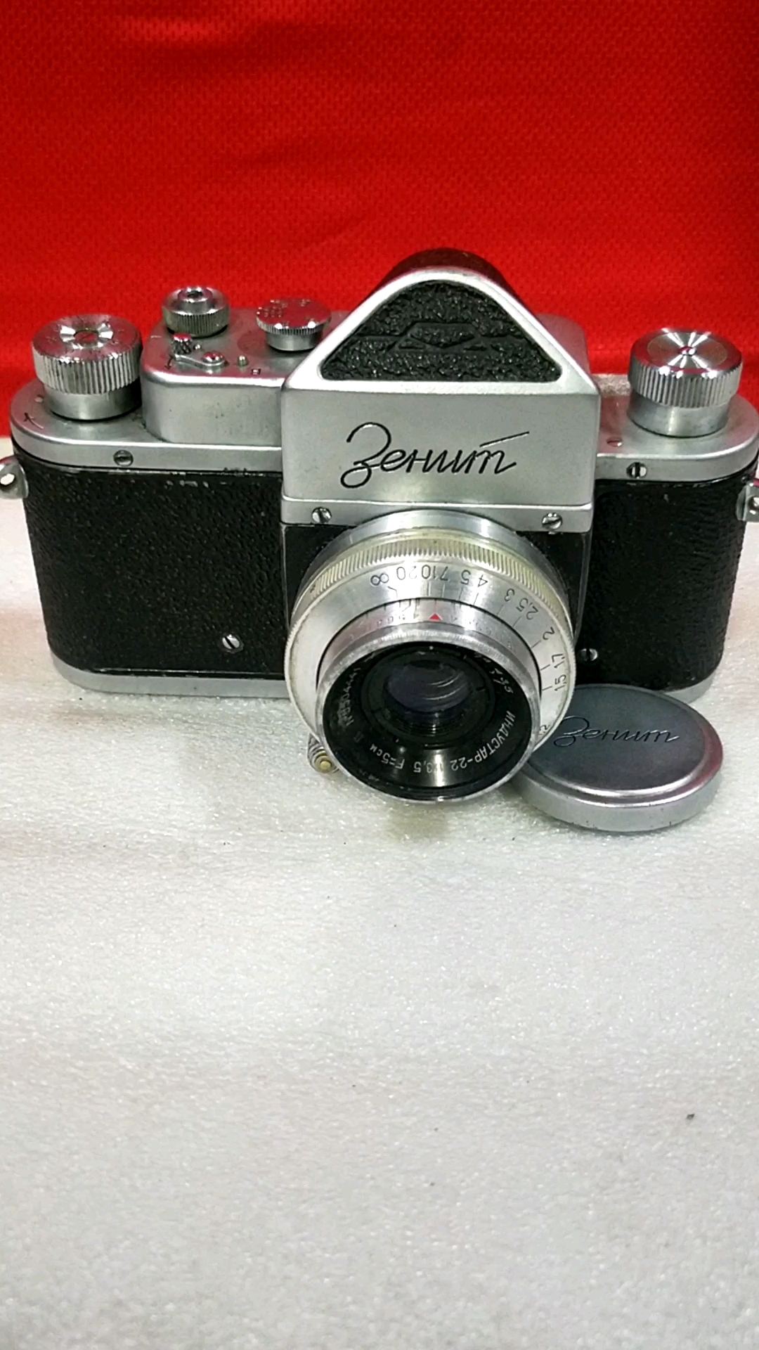 前苏联50年代产的全金属机械(泽尼特1型单反相机)则你的课翻译到中文