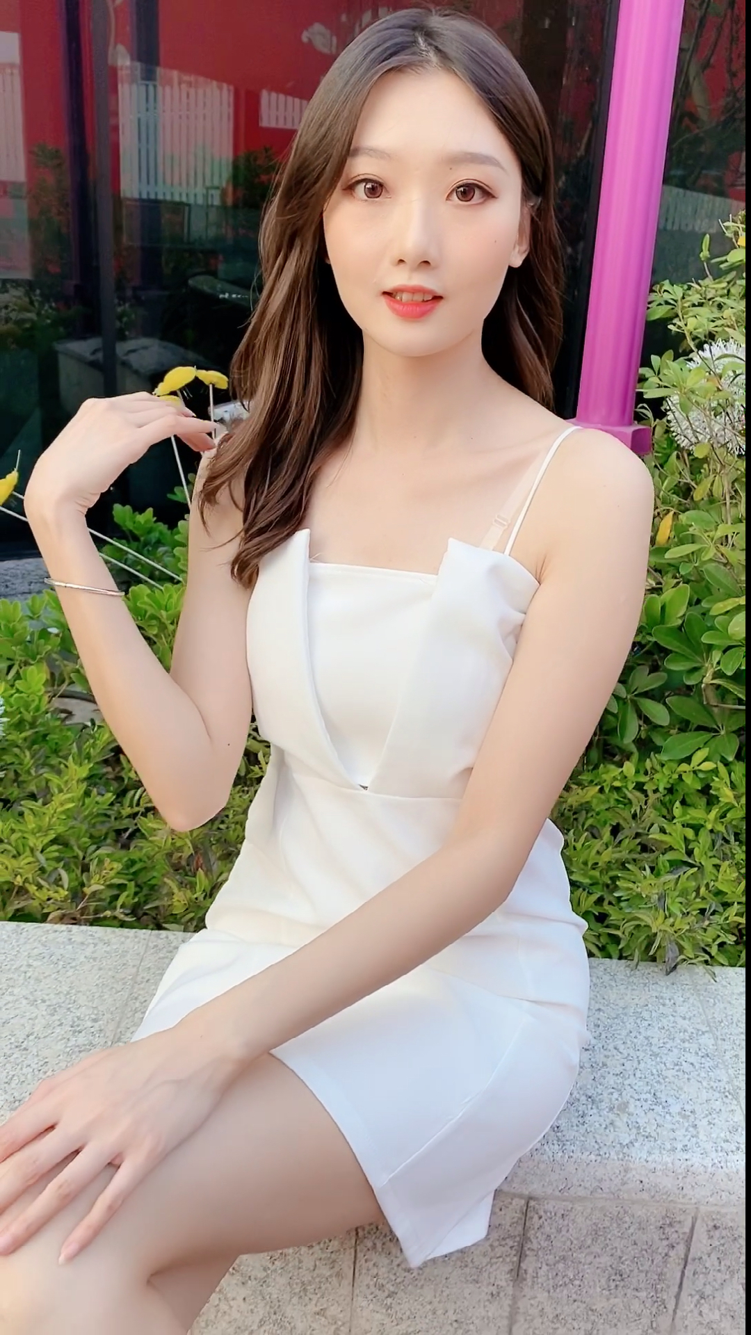 白白净净的女生