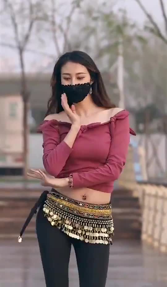 小姐姐跳肚皮舞