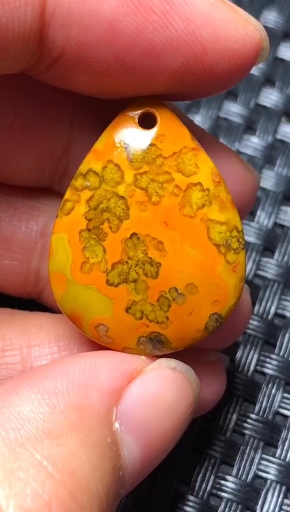 宣化刘大弯精品战国红玛瑙吊坠象形佛