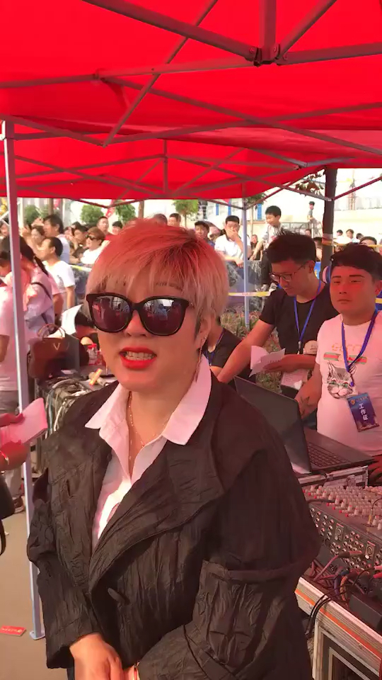 歌手 庄妮 好漂亮