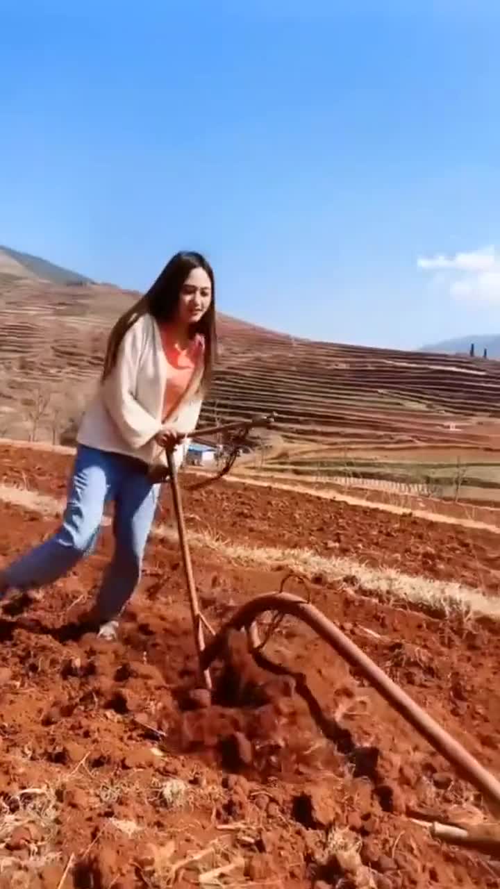 农村女孩最勤快,这个美女绝对值得娶!