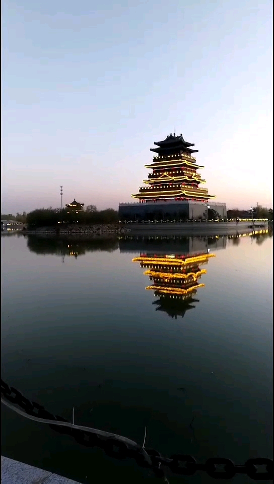 乾安丽水公园夜景
