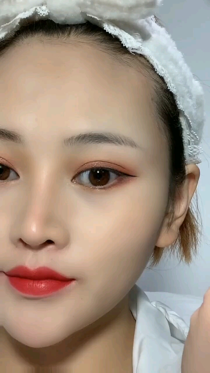 想学习网红一字眉的就进来学习很简单!