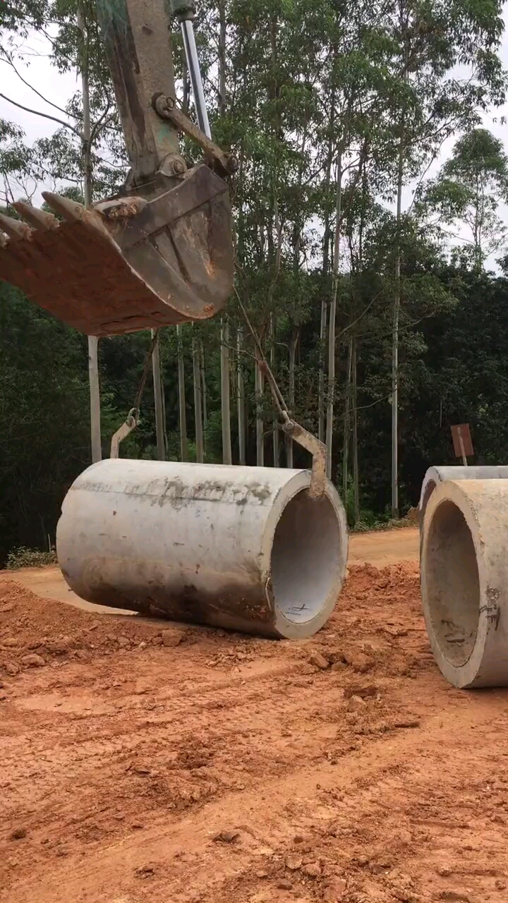 吊装涵管.