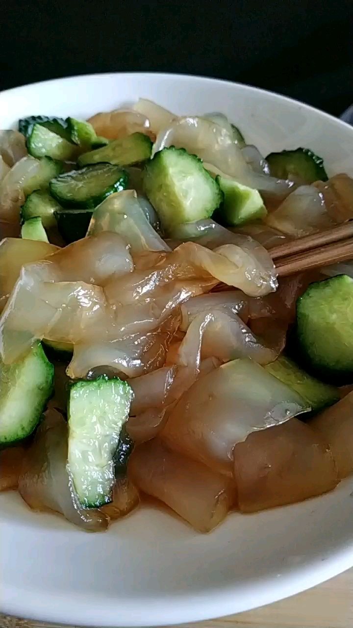 今天特热,适合吃拉皮儿