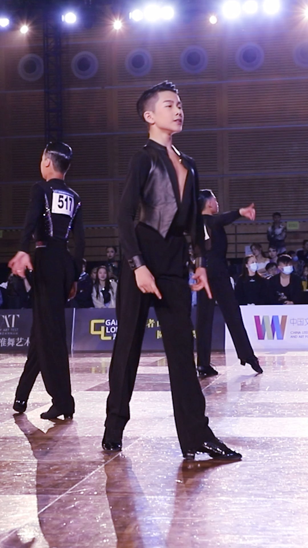 王崇墨&李茉晗#如果你喜欢一个人,就主动多朝他走几步