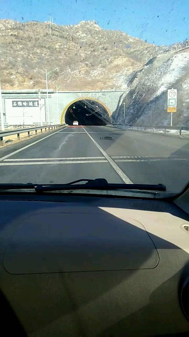 穿越石猴岭隧道!