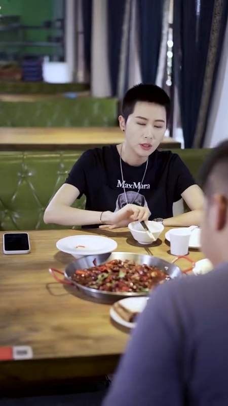 玉总lesley:在我面前,别玩假客气这套!短剧新番计划