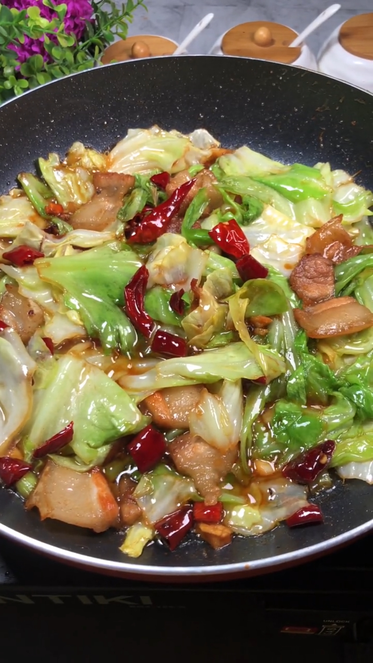 秀出我的家乡味#五花肉炒手撕包菜