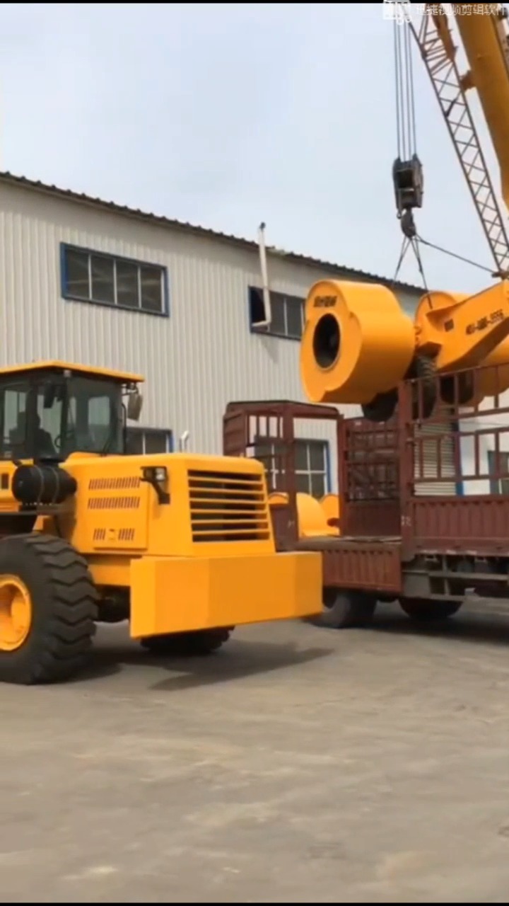 简单yct25冲击碾压机!如此简单的yct25冲击碾压机施工现场!