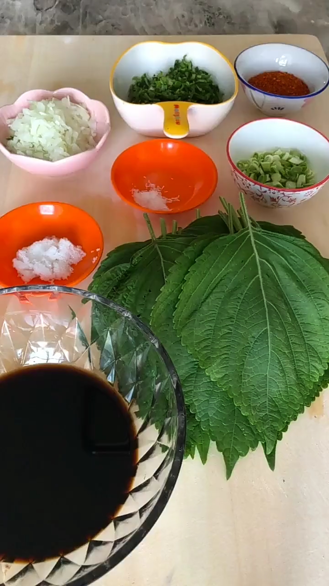 舌尖上的鄉村美食#你絕對沒有吃過的菜:蘇子葉包鹹菜-度小視