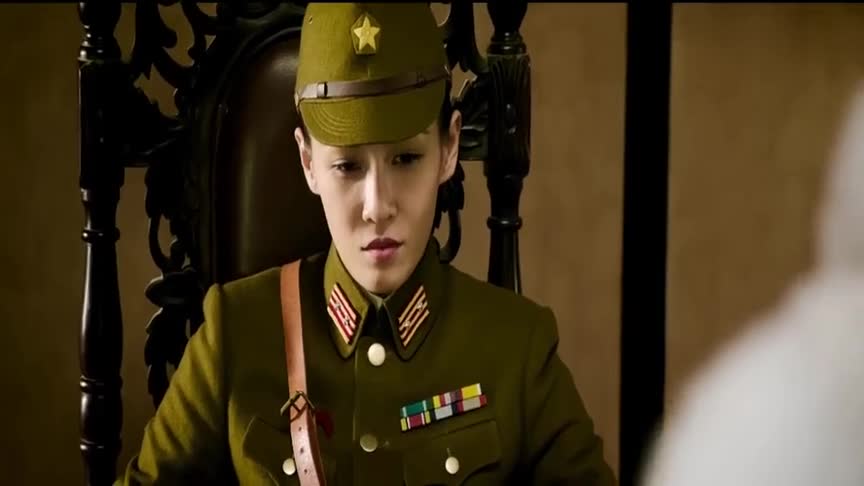 密战:赵丽颖身穿貂皮气场全开,找到女鬼子,开口就她要放人