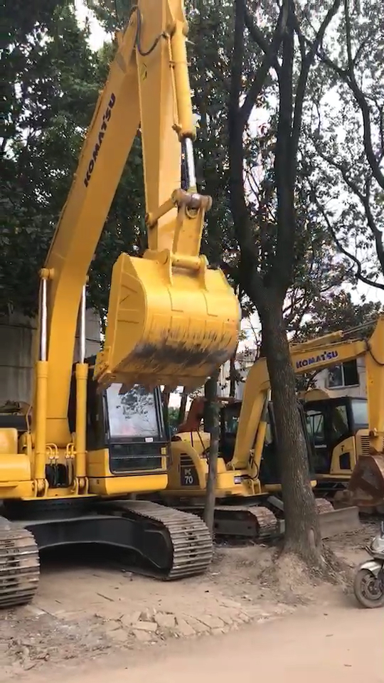 小松二字头挖机