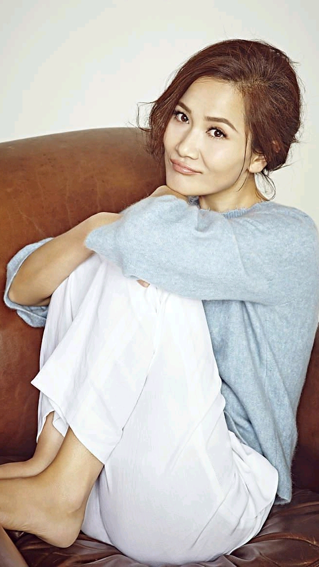 装什么装#41岁潘雨辰近照曝光 不打扮不化妆还是那么漂亮