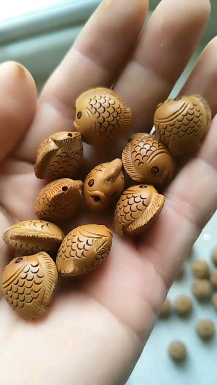 寻找最牛手艺人#杏核鱼