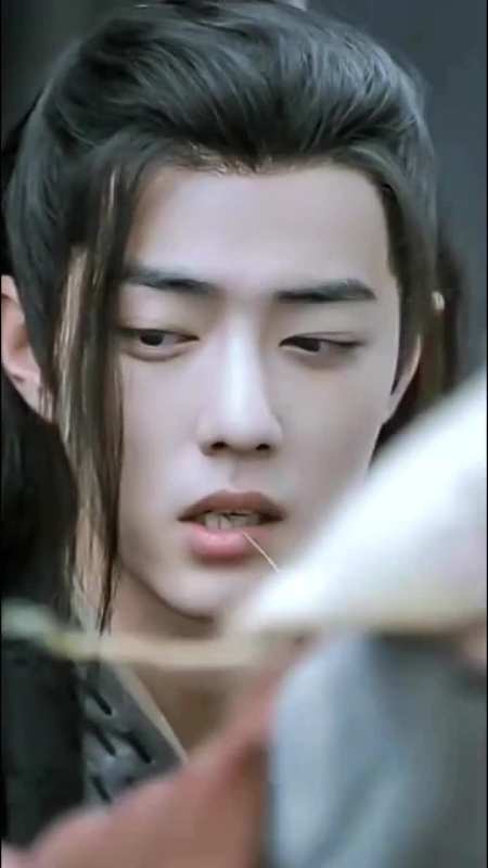 不愧是肖美人,一个眼神就让人着迷!