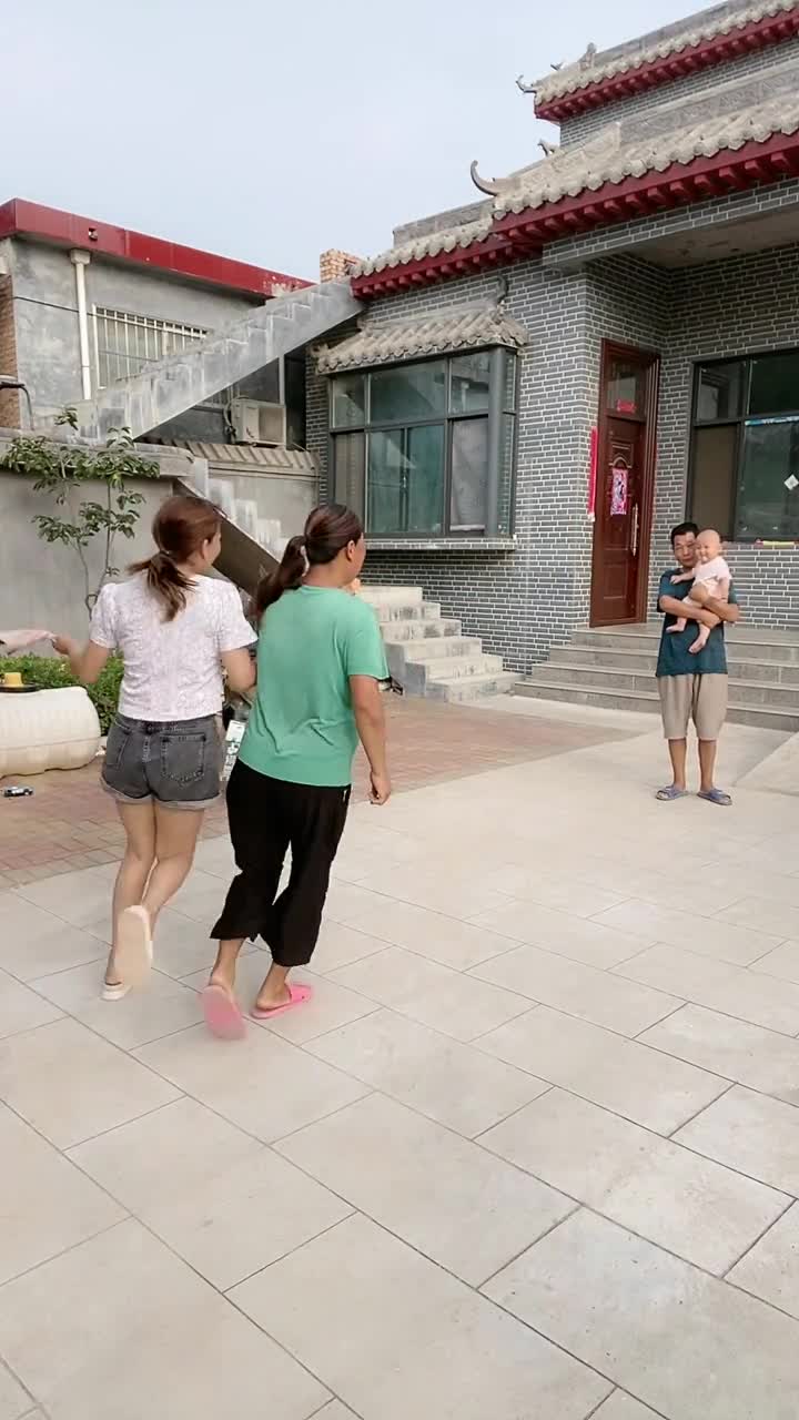 幸福如此简单我们是相亲相爱一家人