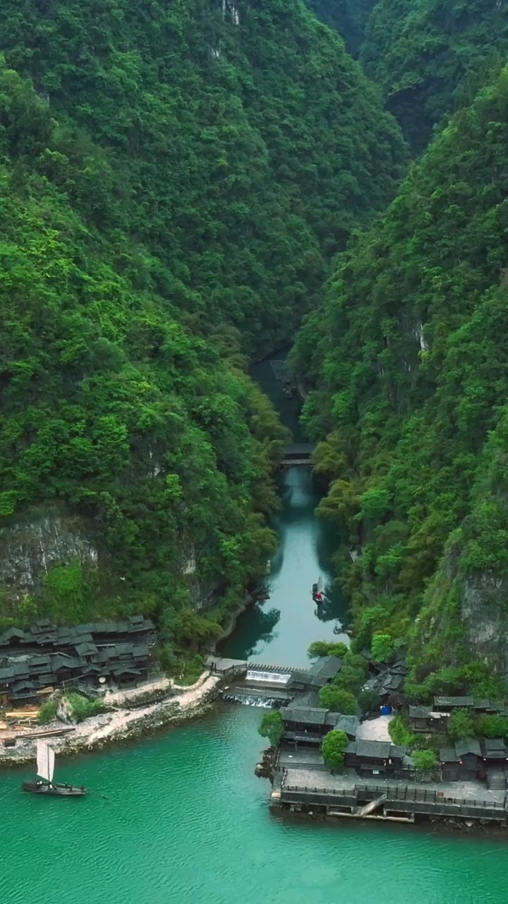 听说龙进溪是三峡人家风景区内最具风情的景区之一,私藏度假地