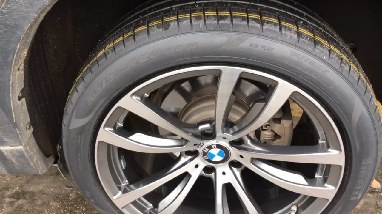 宝马x6轮毂轮胎改装升级:前轮275/40r20  后轮315/35r20