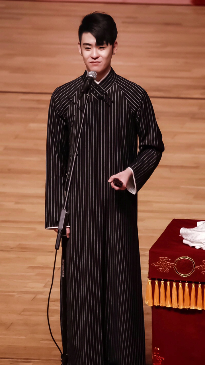 张云雷#长衫玉立!翩翩公子!早上好!