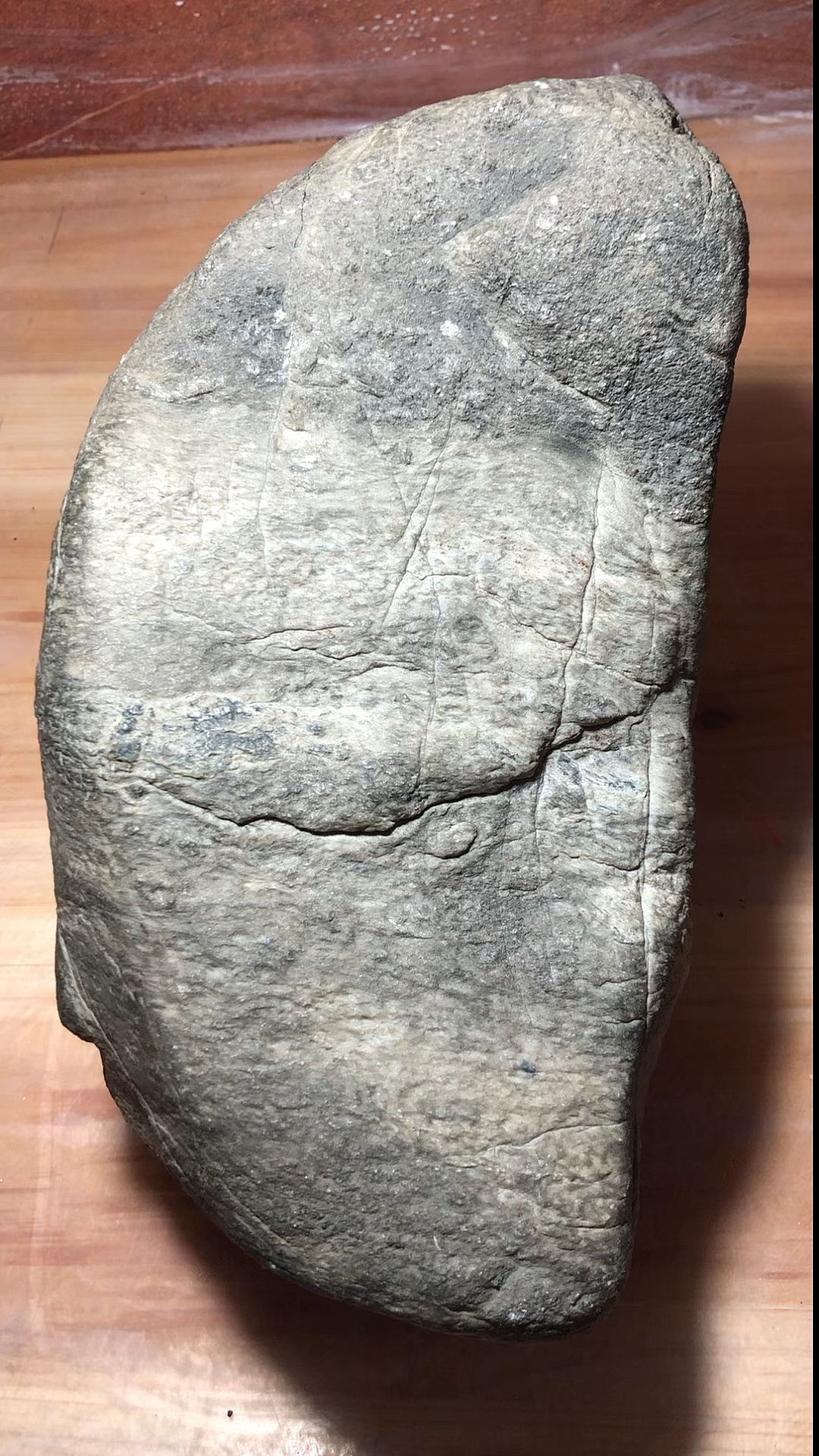 老坑莫西沙 脱沙大冰料 皮壳非常老辣 起皱 肉质发黑