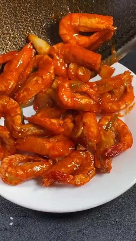 "焅大虾"专业做法,饭店的一道大菜!