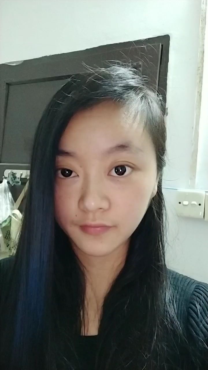 单侧突眼比较明显,另一边肌无力,变成大小眼.咋办?