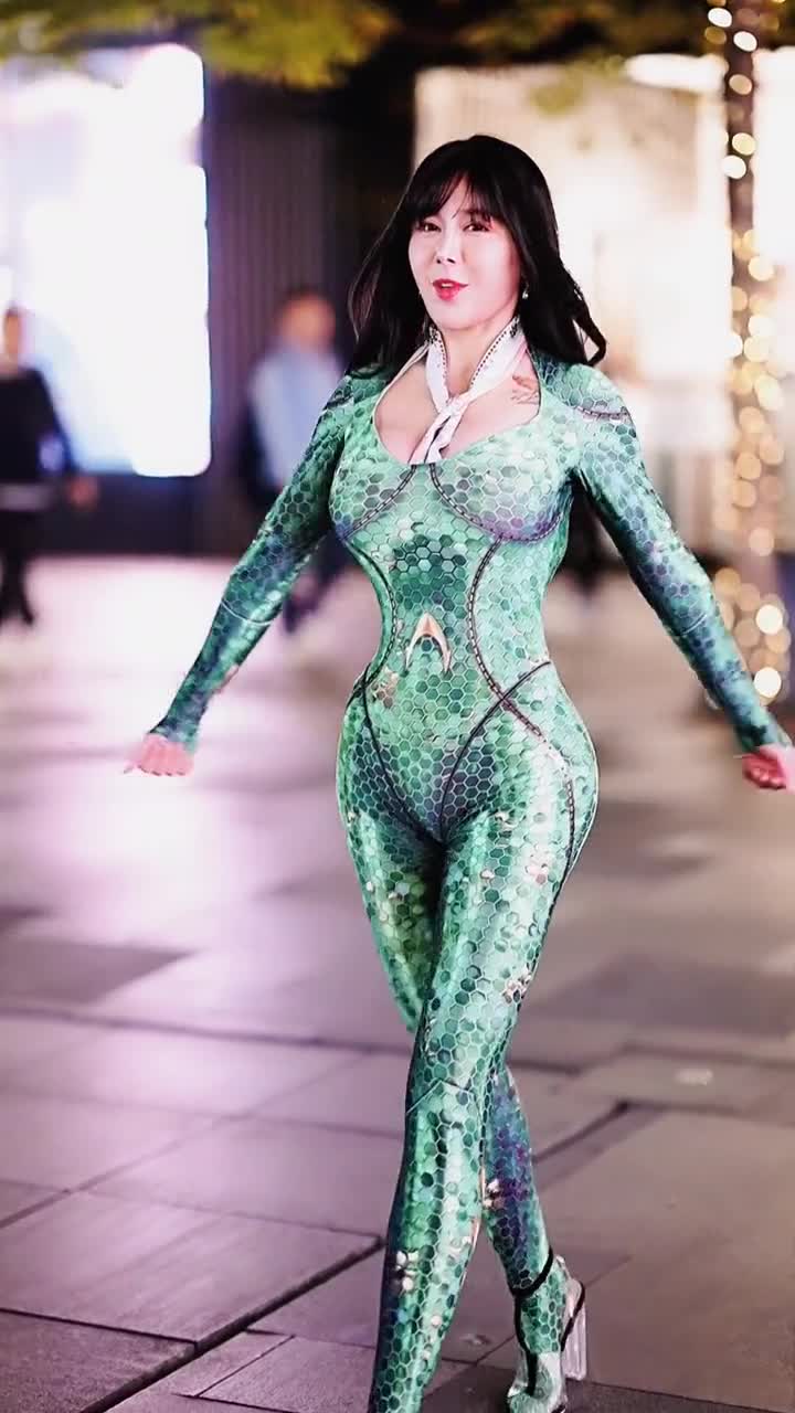 猪小七(今晚9点直播)@3m时尚街拍