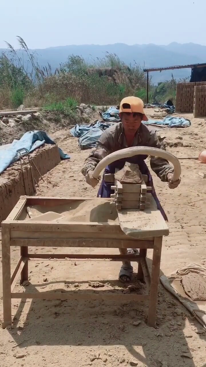 这些农村传统手艺活还有多少人会干?即使很赚钱,年轻的还你愿意干吗?