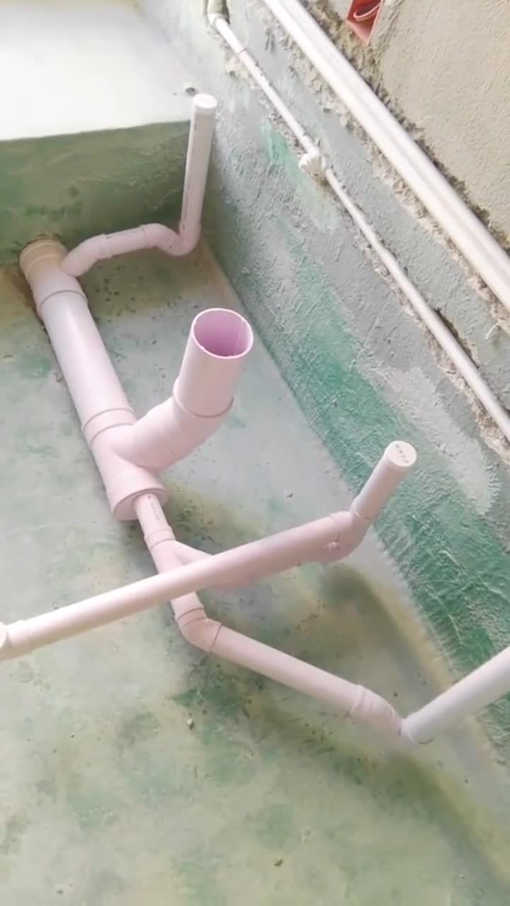 卫生间的排水管这样布局,真是太聪明了-度小视